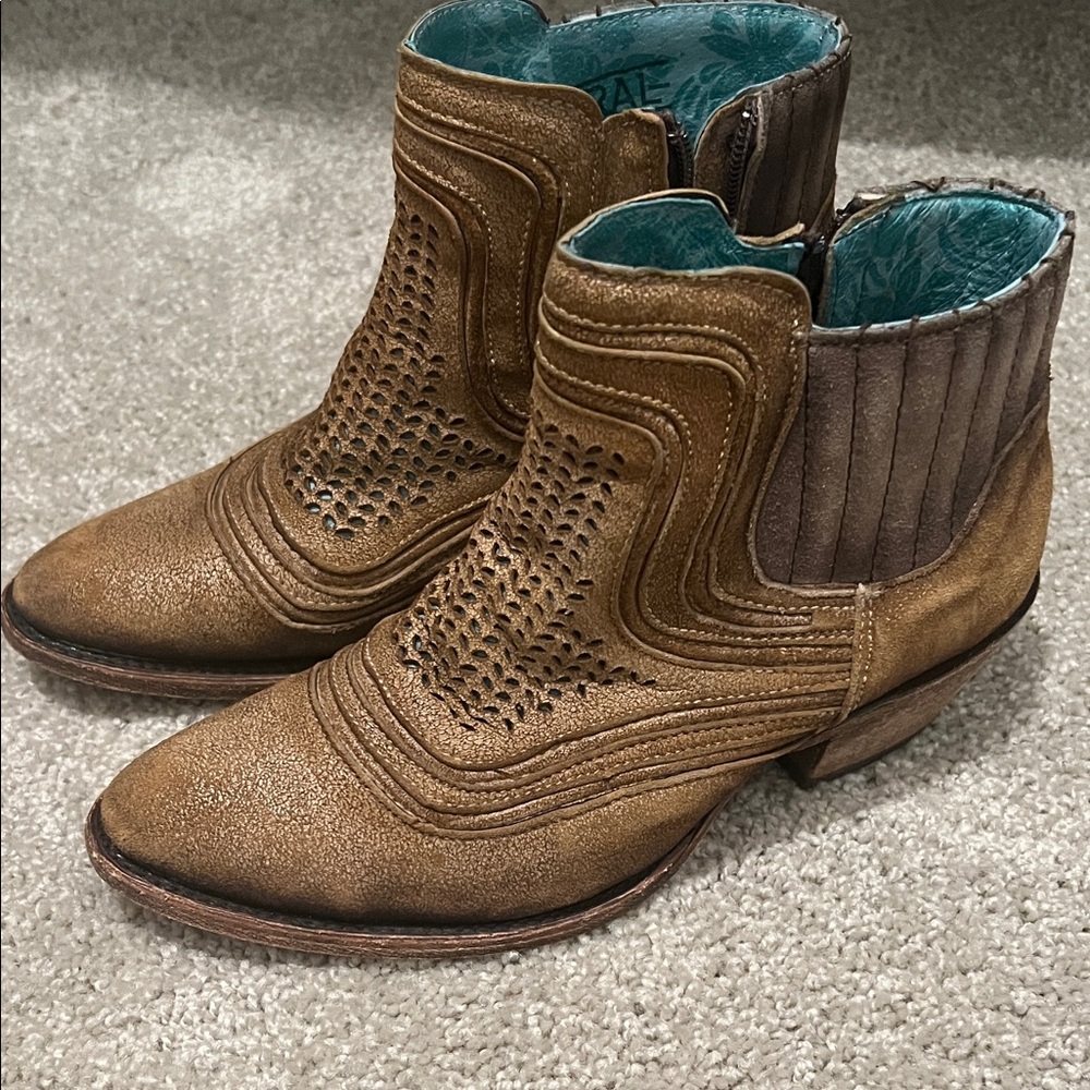 Corral Tan Leather Ankle Booties